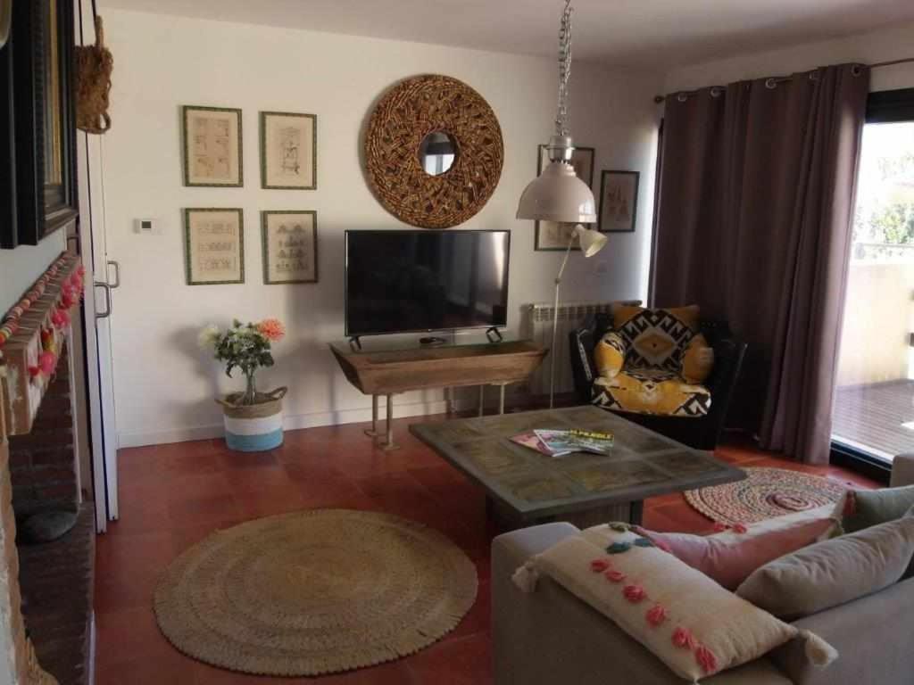 נאבארדונדה דה גרדוס Casa Iona Chalet Adosado Con Vistas A La Montana מראה חיצוני תמונה